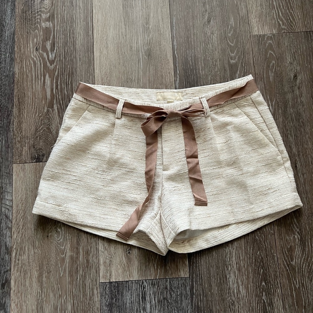 Tweed Neutral Cream Shorts with Tan Belt Banana Republic Sz 6